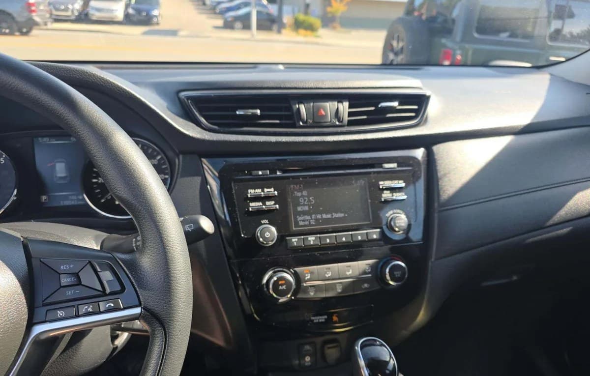 2017 NISSAN ROGUE S 6