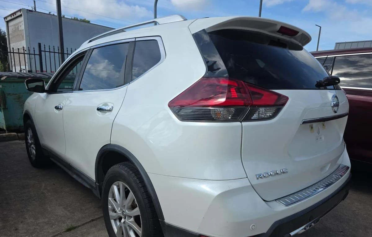 2020 NISSAN ROGUE SV 3