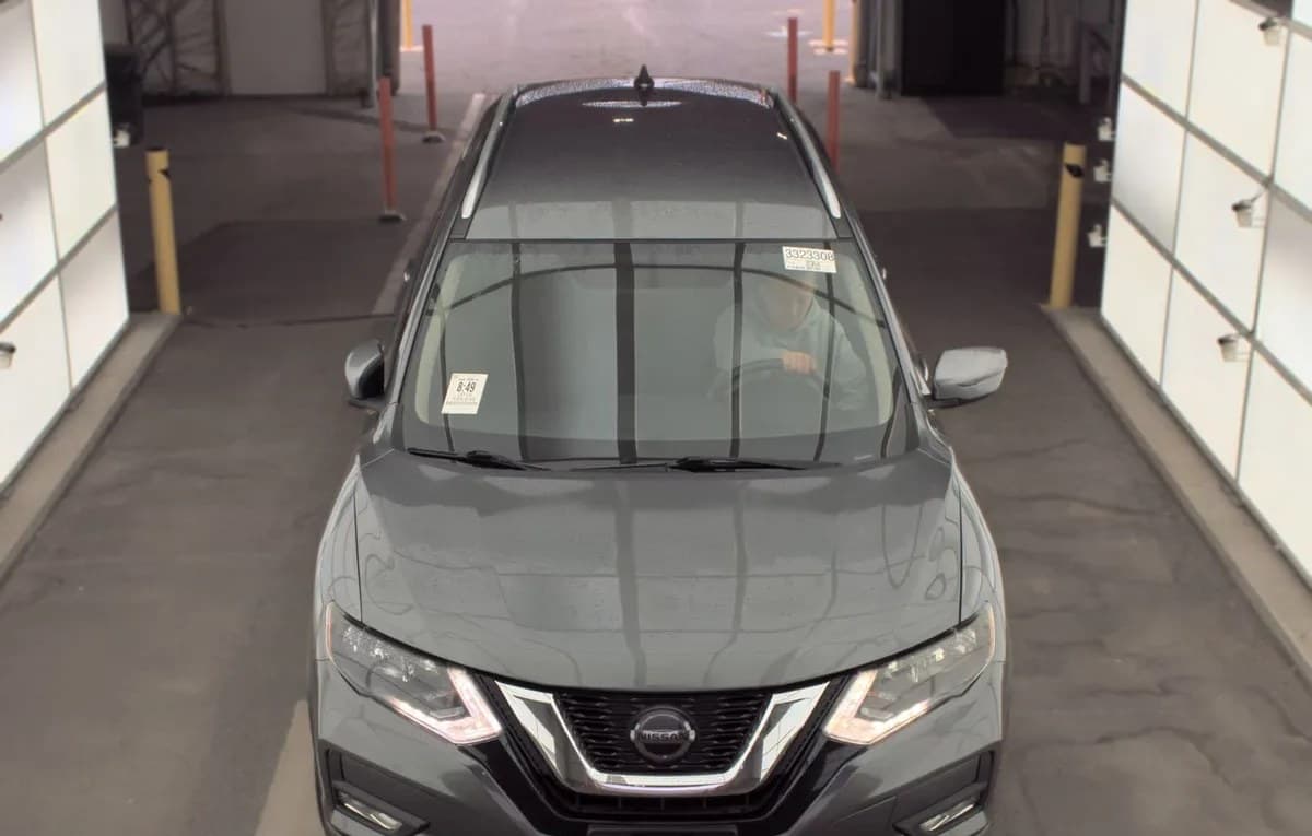 2018 NISSAN ROGUE SV 3
