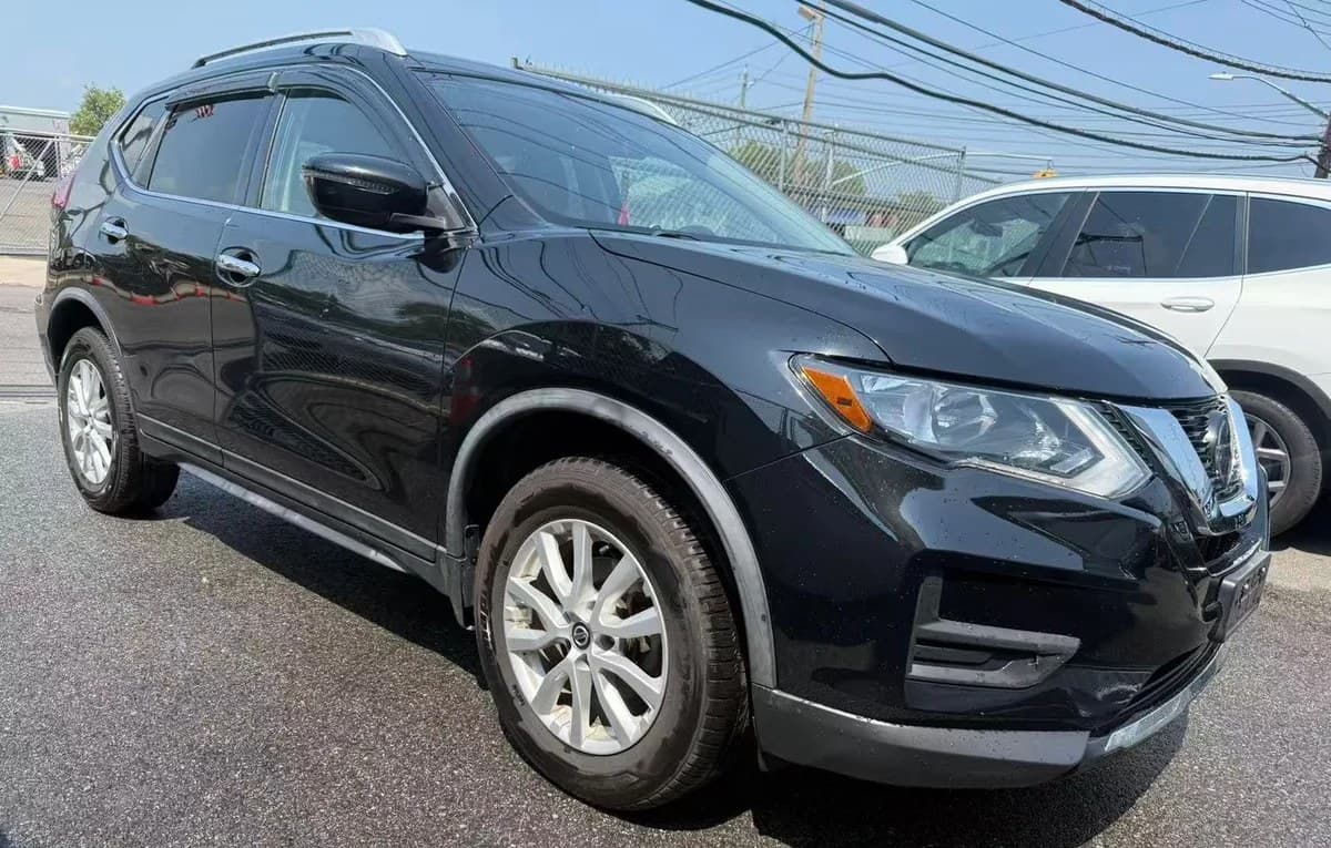 2018 NISSAN ROGUE SV 3
