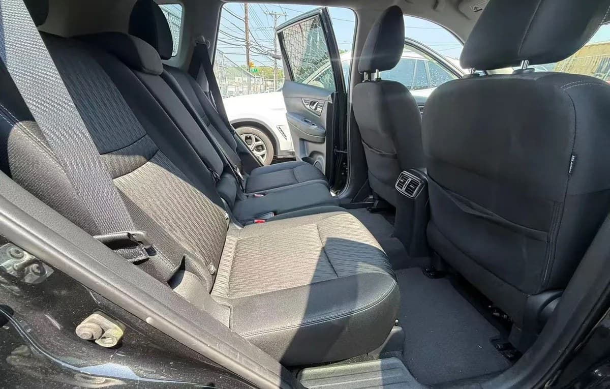 2018 NISSAN ROGUE SV 5