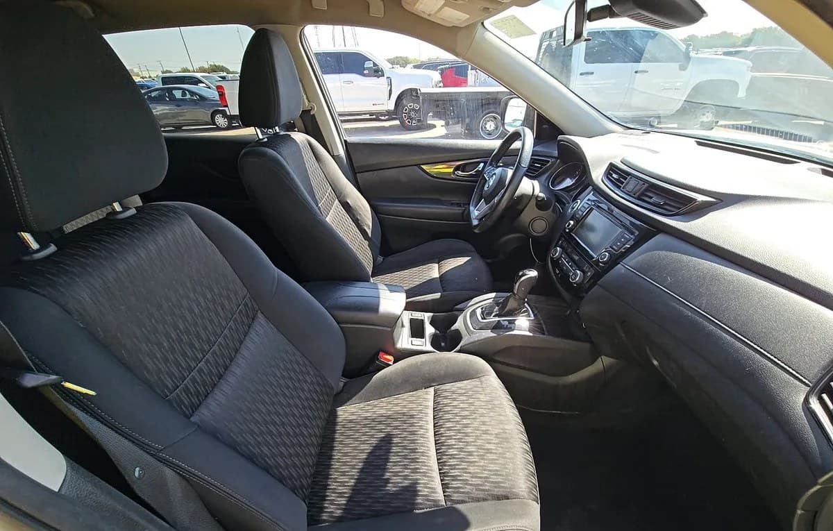 2020 NISSAN ROGUE SV 4