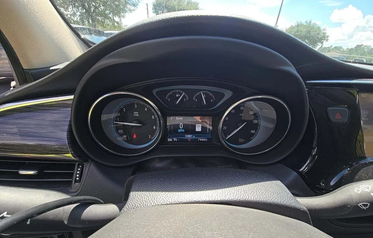 2017 BUICK ENVISION ESSENCE 1SL 6