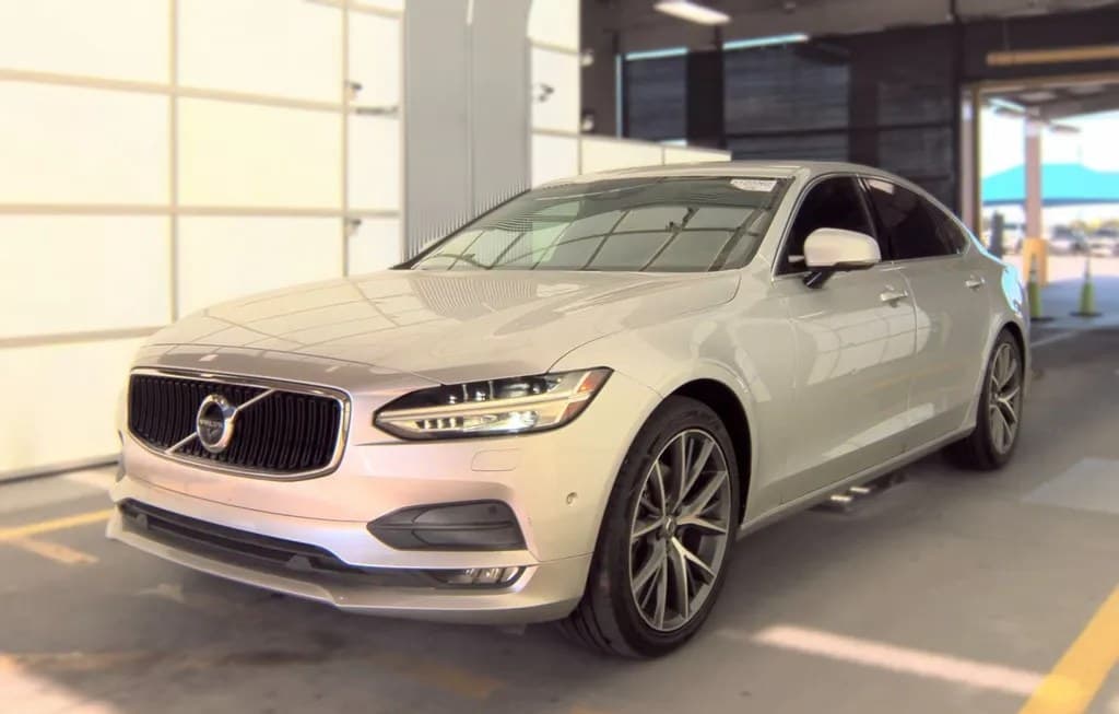 2018 VOLVO S90 T5 MOMENTUM