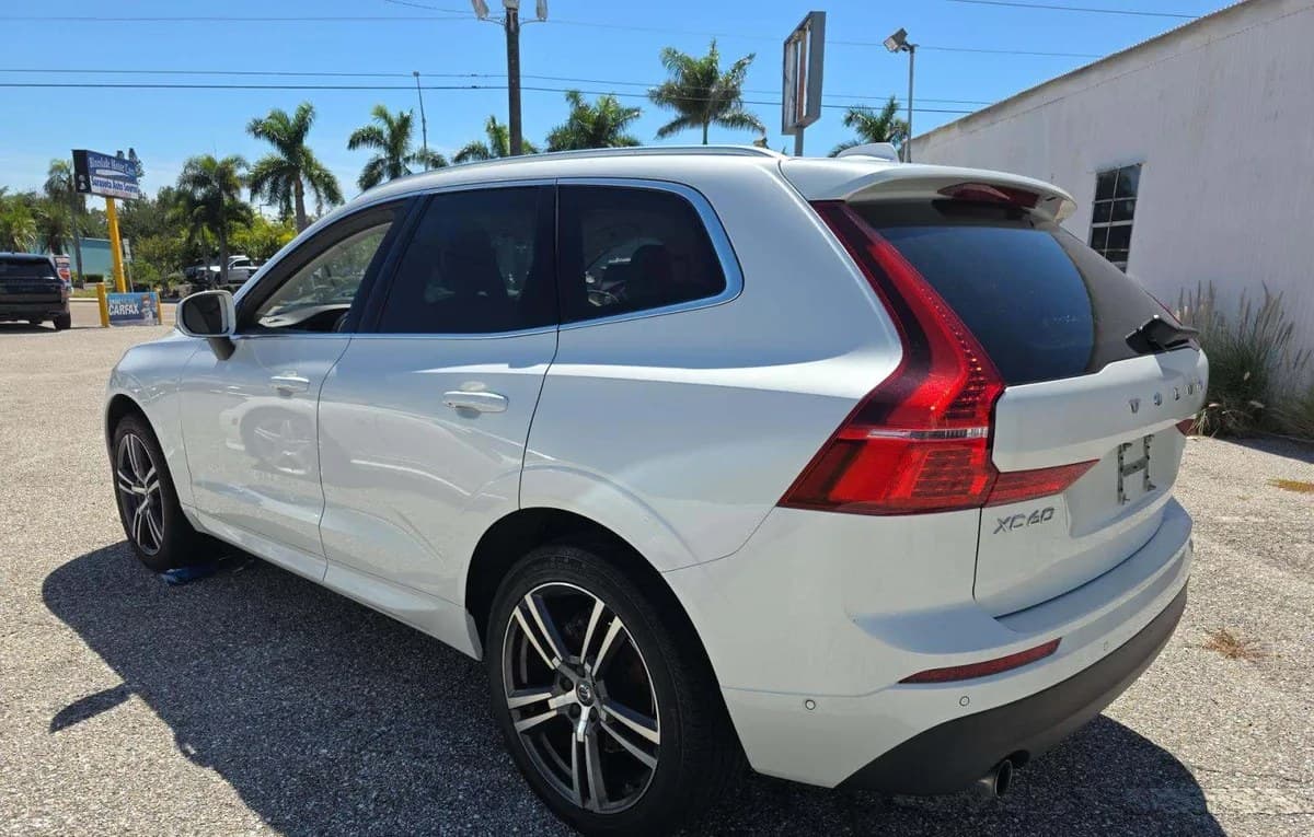 2019 VOLVO XC60 T5 Momentum 3