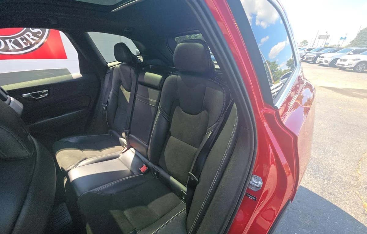 2019 VOLVO XC60 T5 R-Design 7