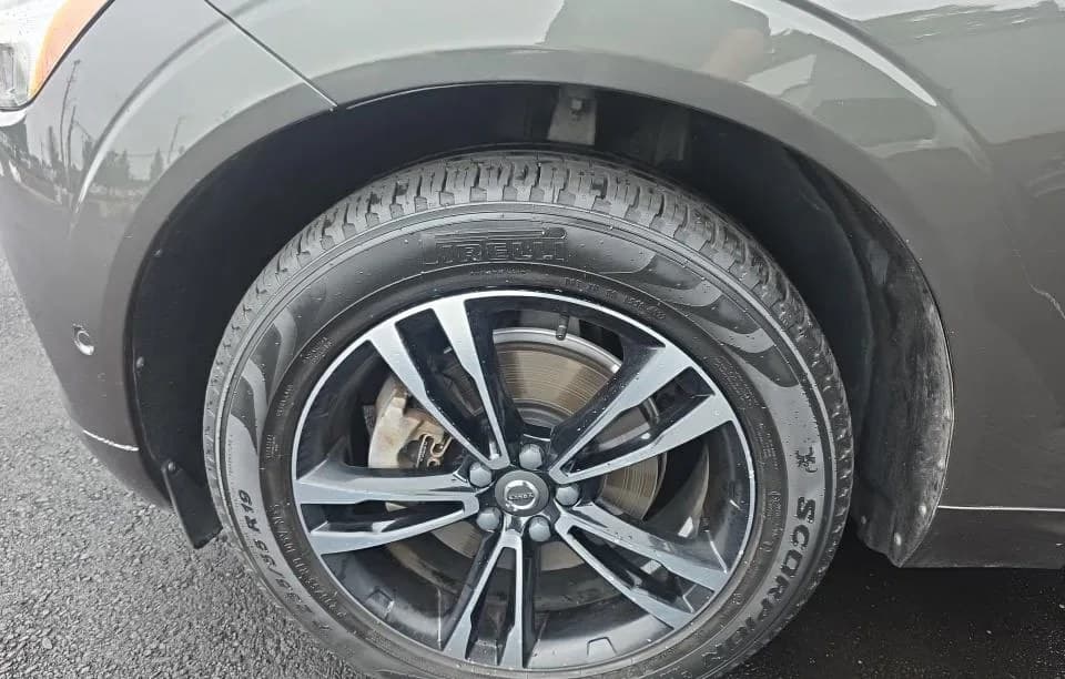 2019 VOLVO XC60 T5 Momentum 5