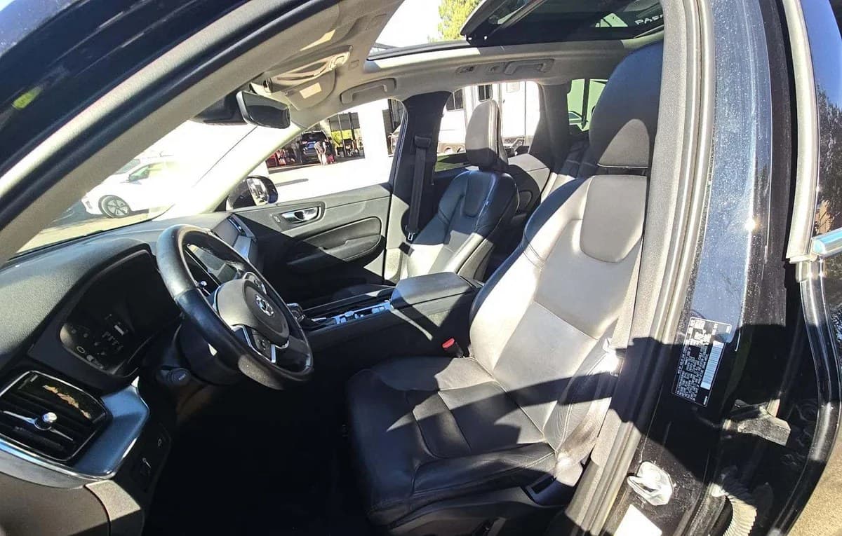 2019 VOLVO XC60 T5 Momentum 4