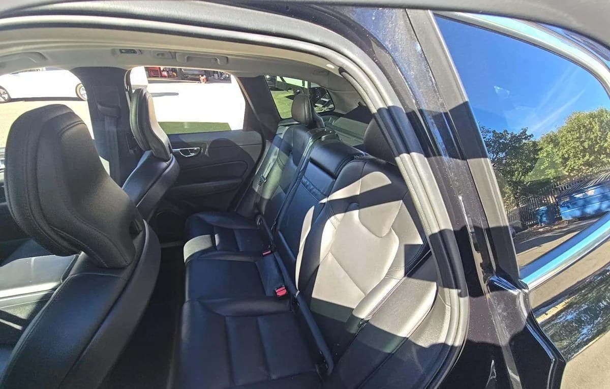 2019 VOLVO XC60 T5 Momentum 7