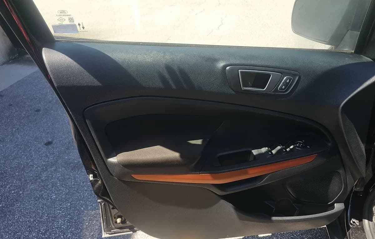 2021 FORD ECOSPORT SE 6