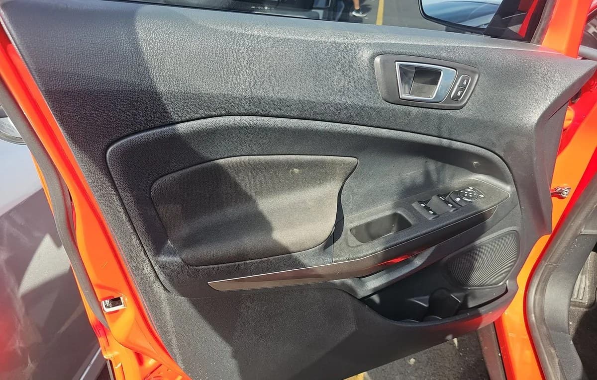 2019 FORD ECOSPORT SE 6