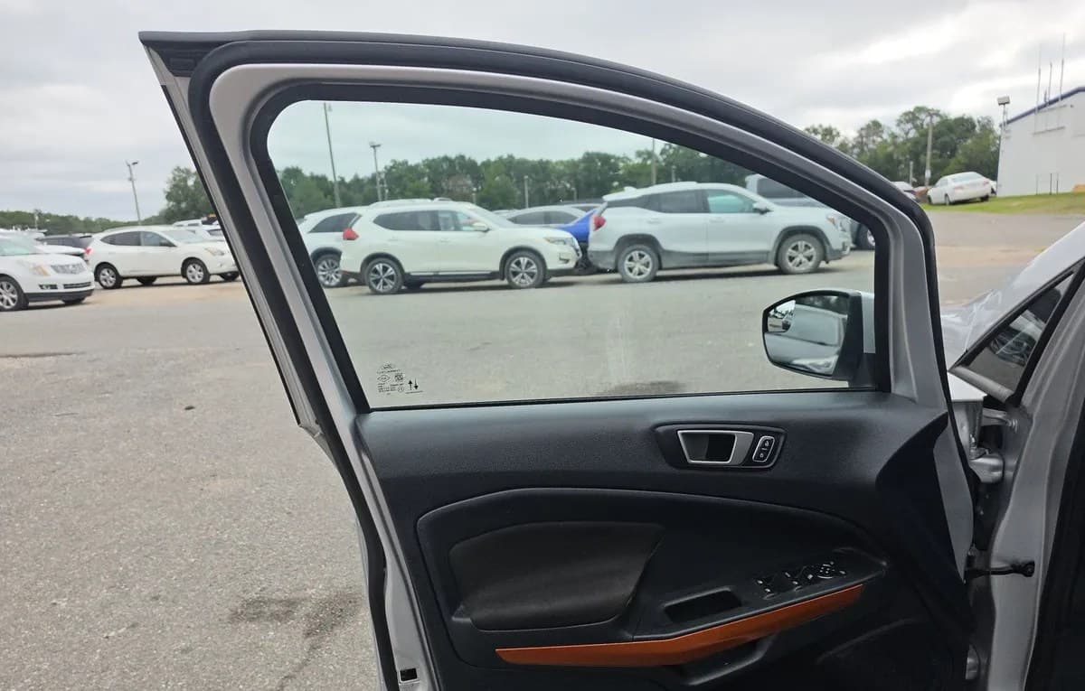 2021 FORD ECOSPORT SE 6