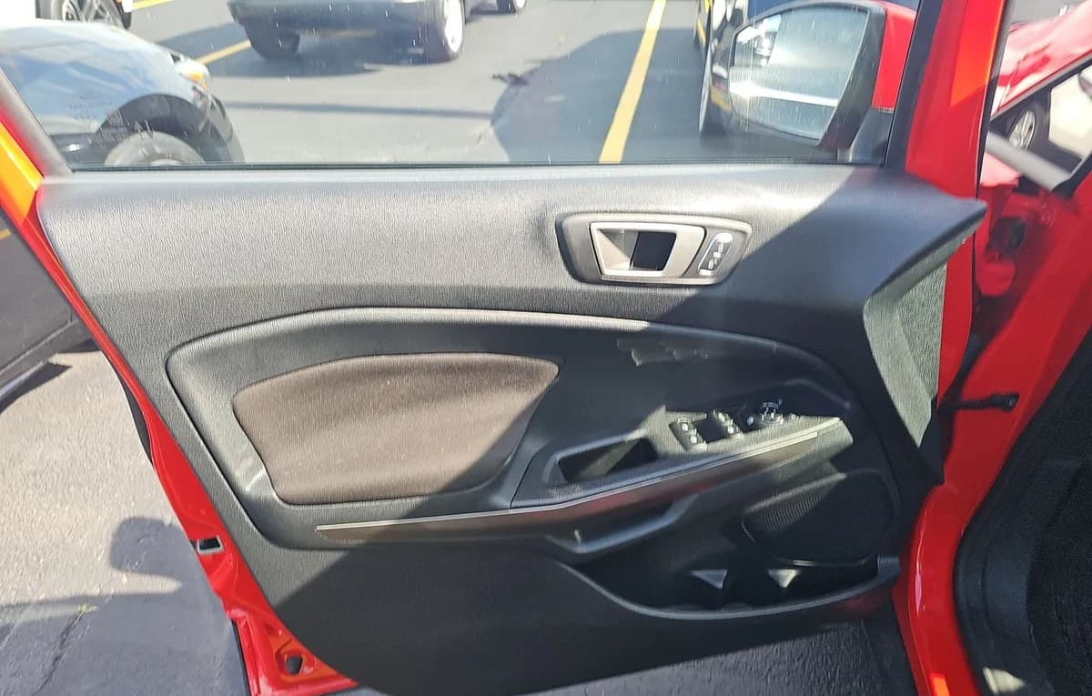 2021 FORD ECOSPORT SE 6