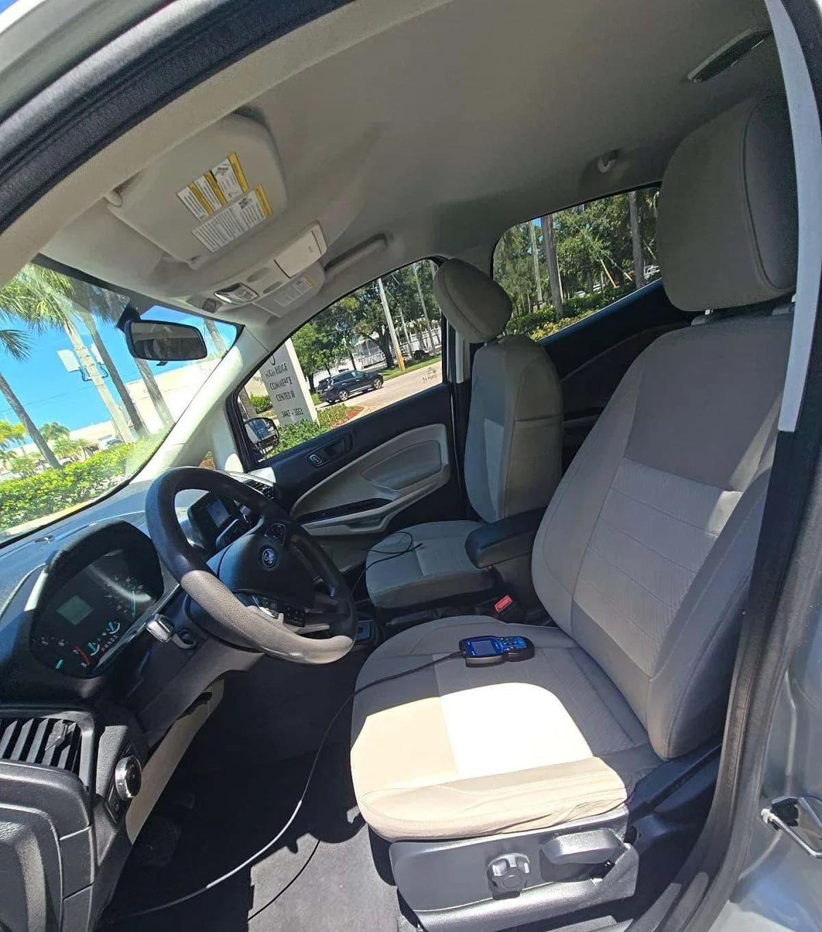2021 FORD ECOSPORT S 4