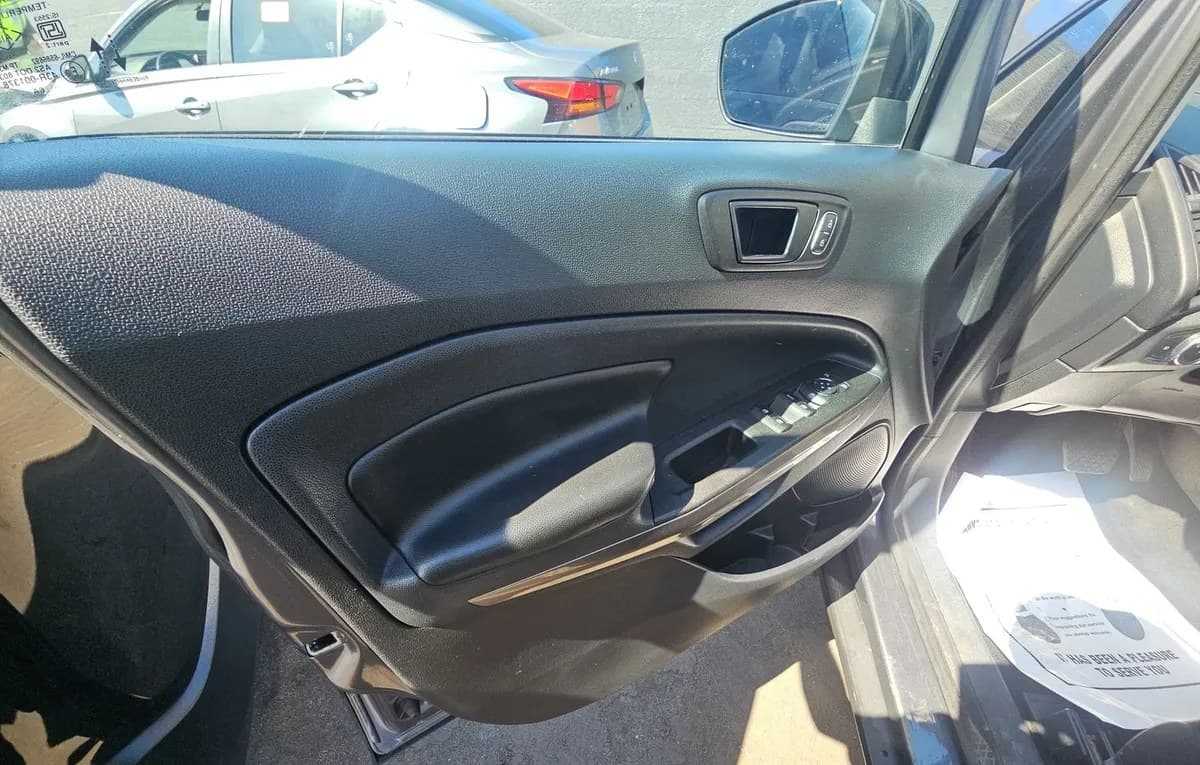 2020 FORD ECOSPORT SES 6