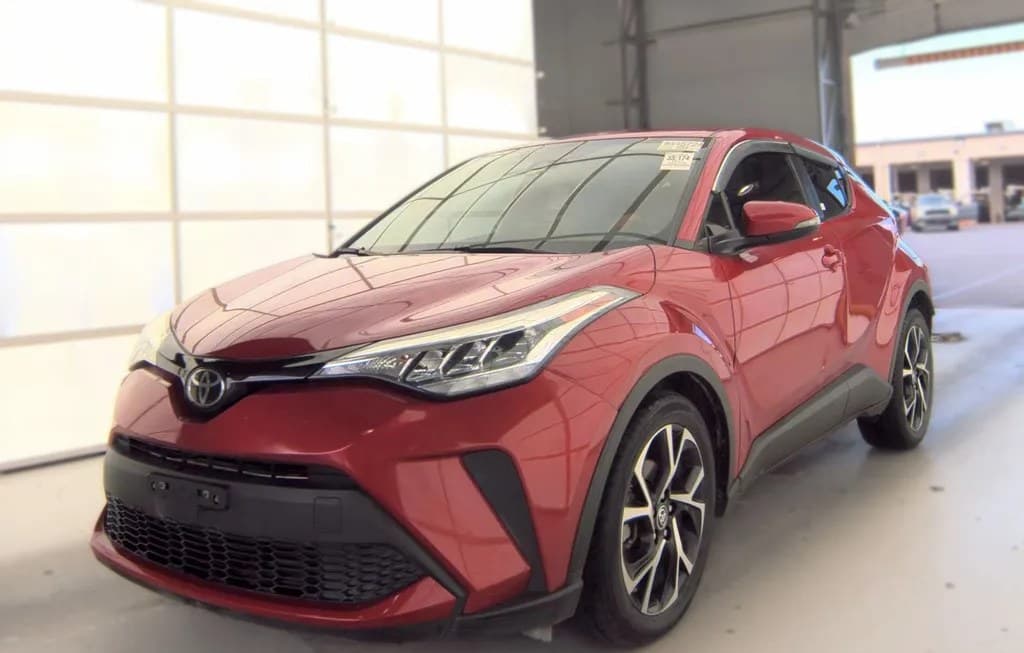 2021 TOYOTA C-HR XLE