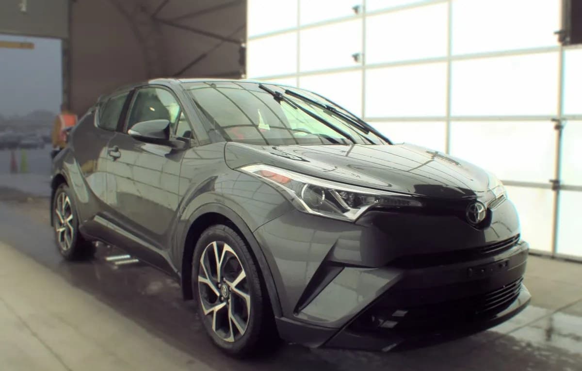 2018 TOYOTA C-HR XLE 4