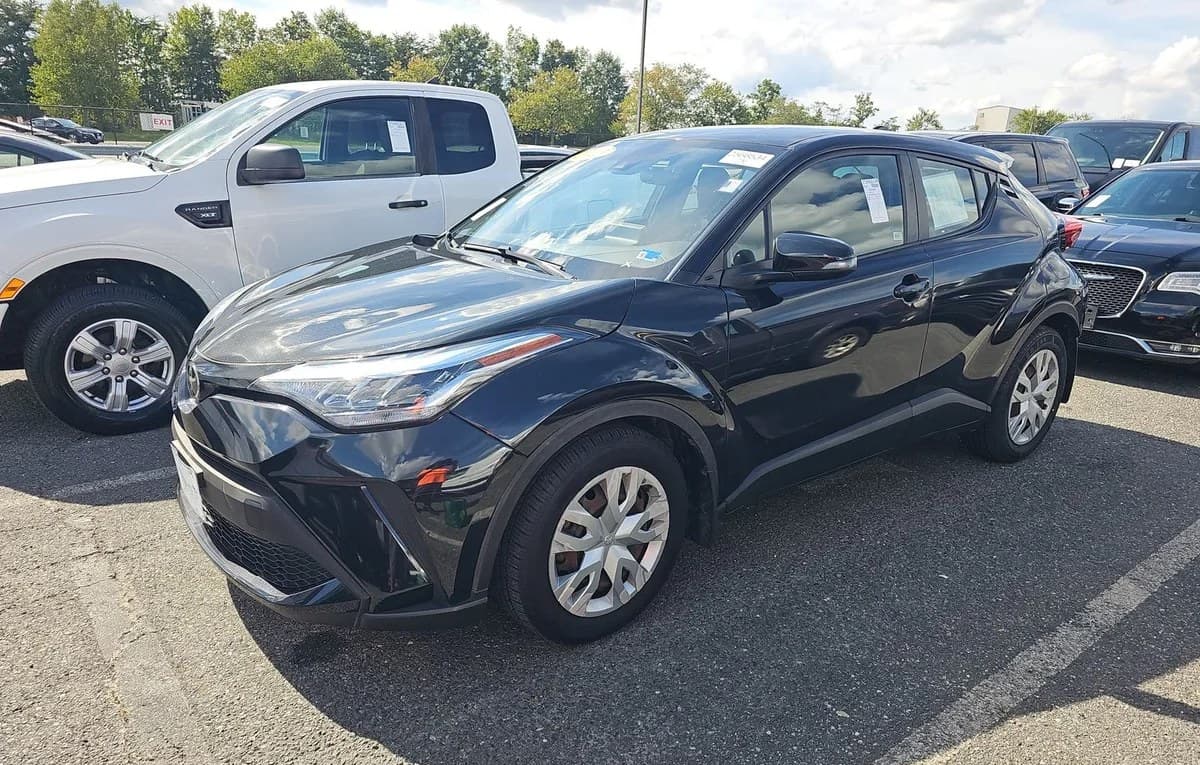 2020 TOYOTA C-HR LE 2