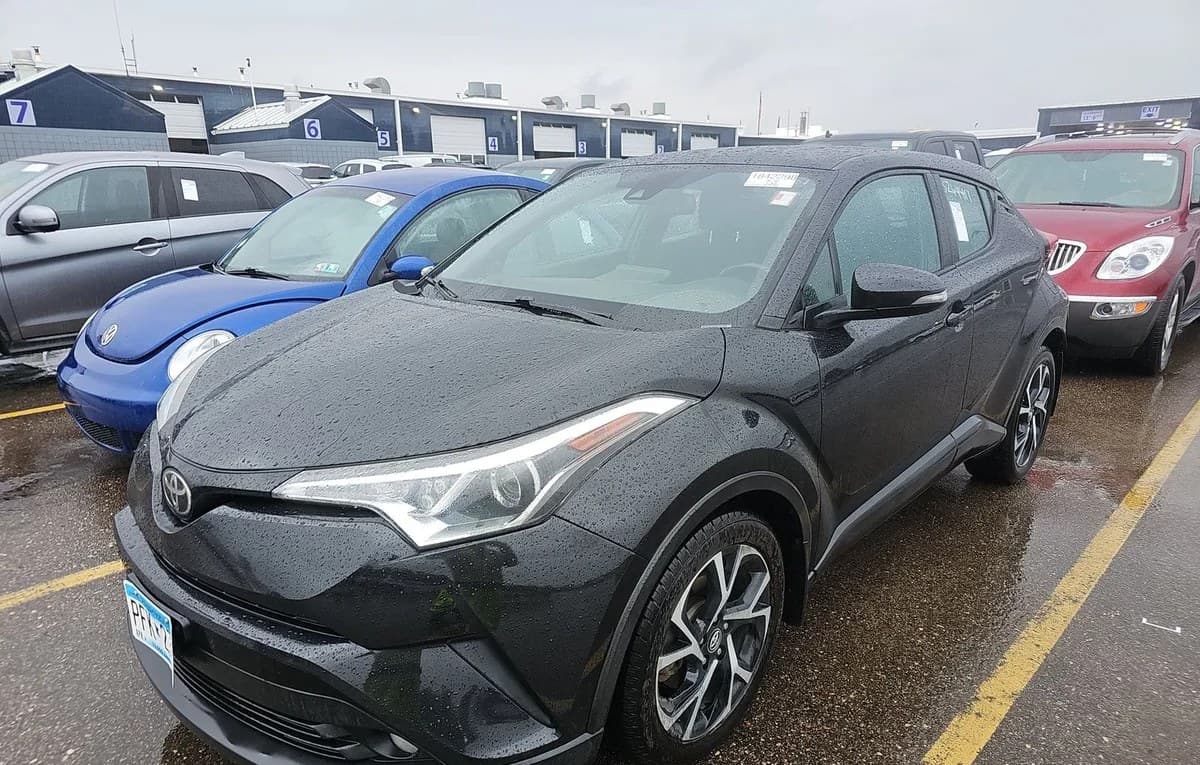 2018 TOYOTA C-HR XLE Premium 2