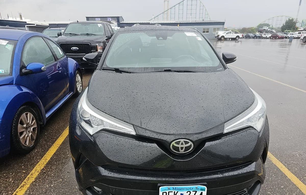 2018 TOYOTA C-HR XLE Premium 3