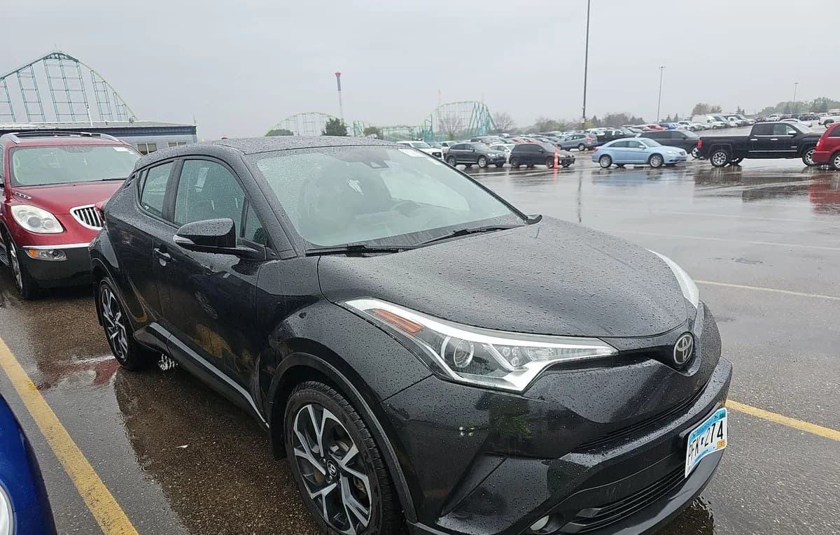 2018 TOYOTA C-HR XLE Premium 4