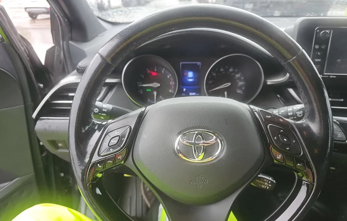 2018 TOYOTA C-HR XLE Premium 7