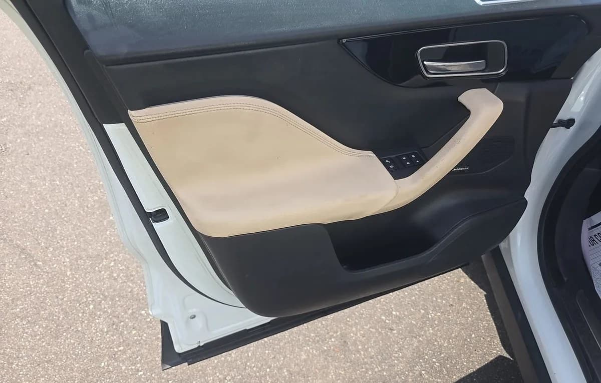 2017 JAGUAR F-PACE 20D Premium 5