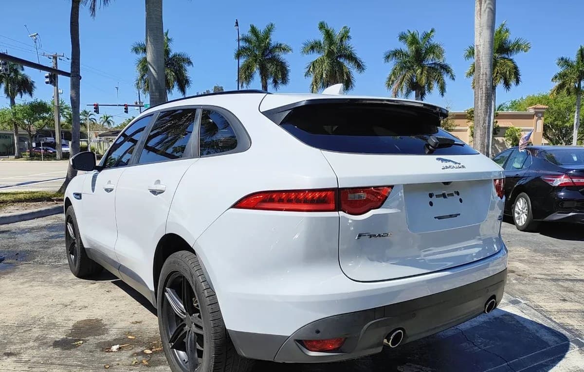 2017 JAGUAR F-PACE 35T Premium 6