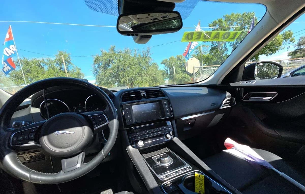 2017 JAGUAR F-PACE 35T Premium 7