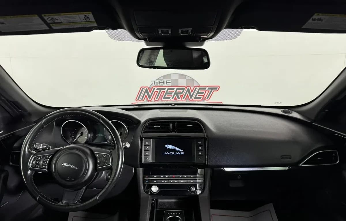 2017 JAGUAR F-PACE 35T Premium 7