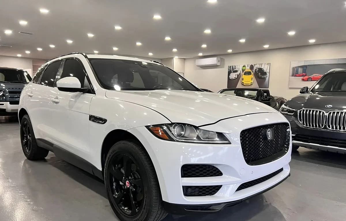 2019 JAGUAR F-PACE 25T Premium 2
