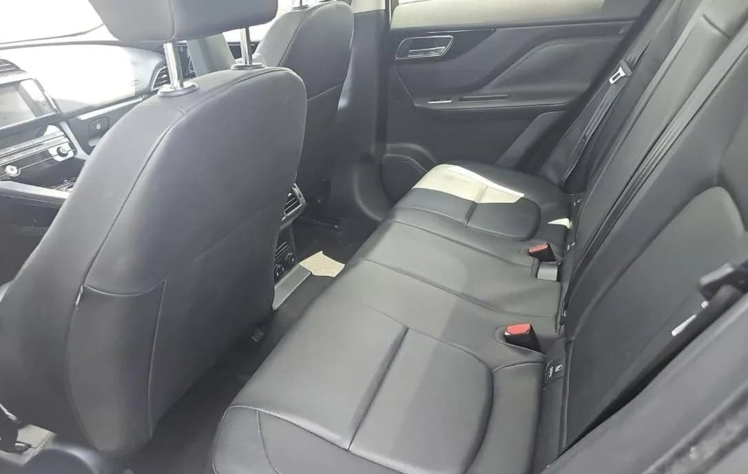 2018 JAGUAR F-PACE 30T Premium 4