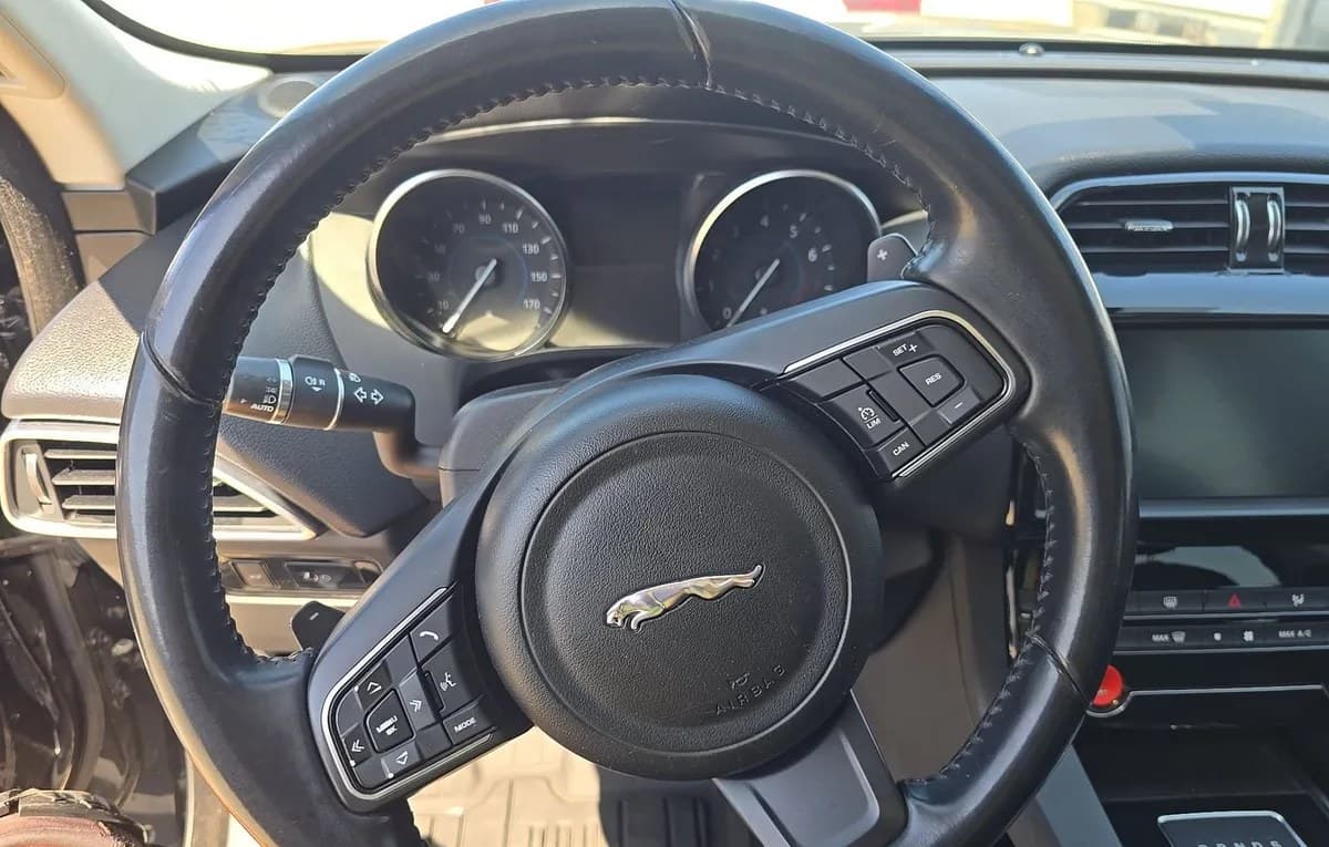2018 JAGUAR F-PACE 30T Premium 6