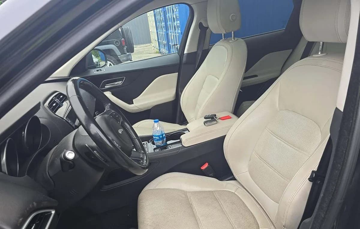 2017 JAGUAR F-PACE 20D Prestige 4