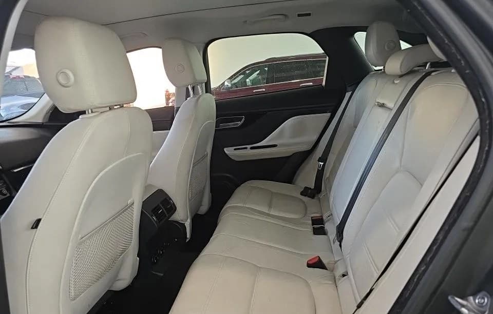 2017 JAGUAR F-PACE 20D Prestige 7