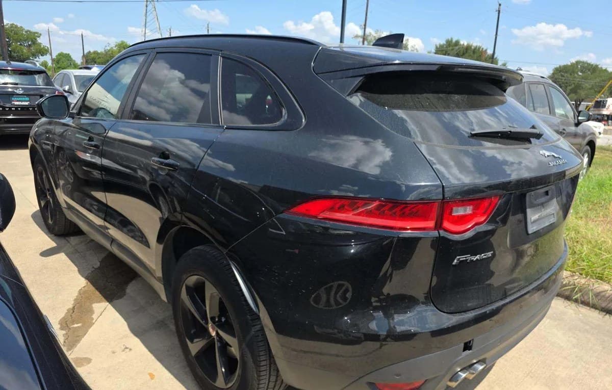 2017 JAGUAR F-PACE PRESTIGE 3