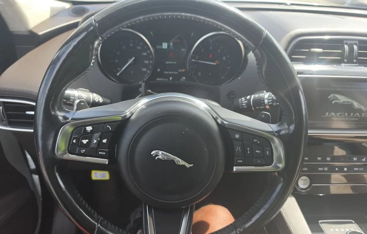 2019 JAGUAR F-PACE 25T Prestige 7