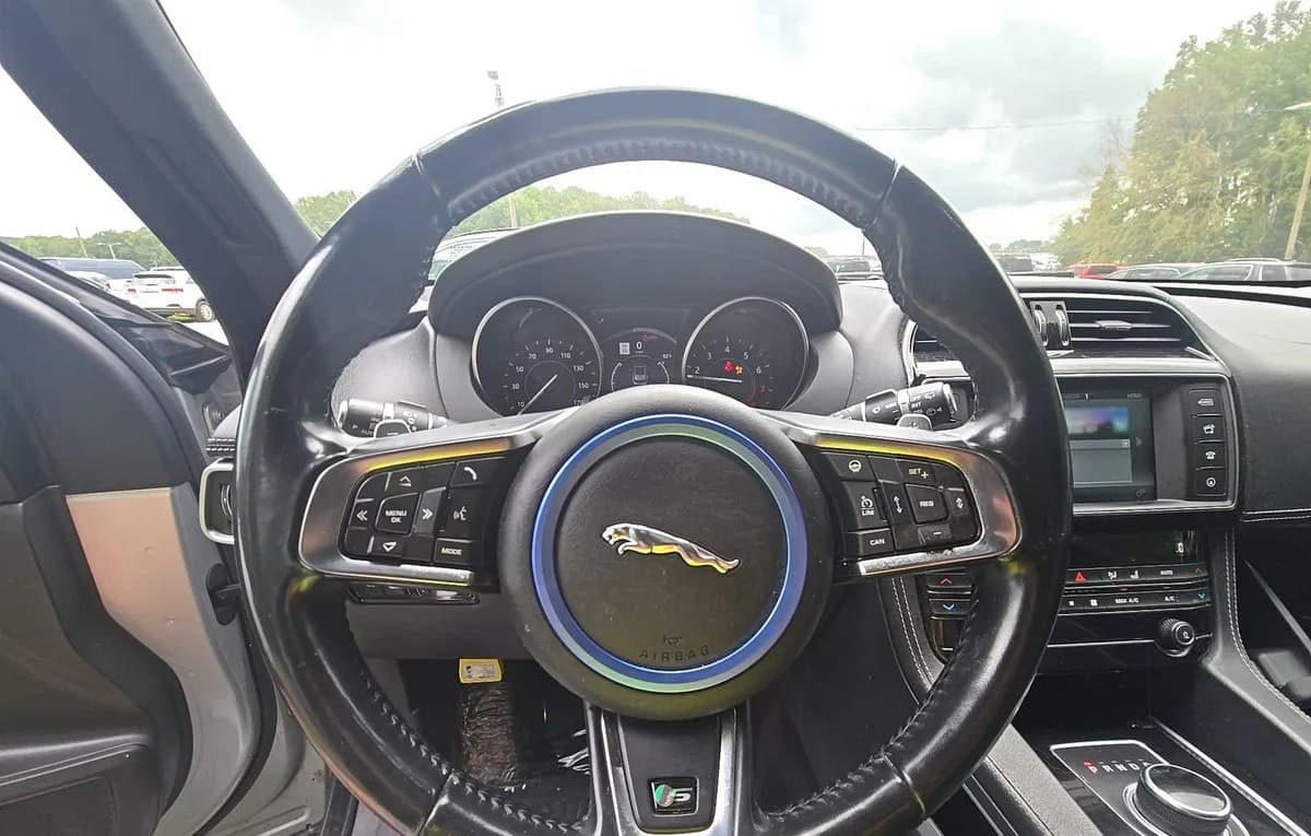 2018 JAGUAR F-PACE S 7