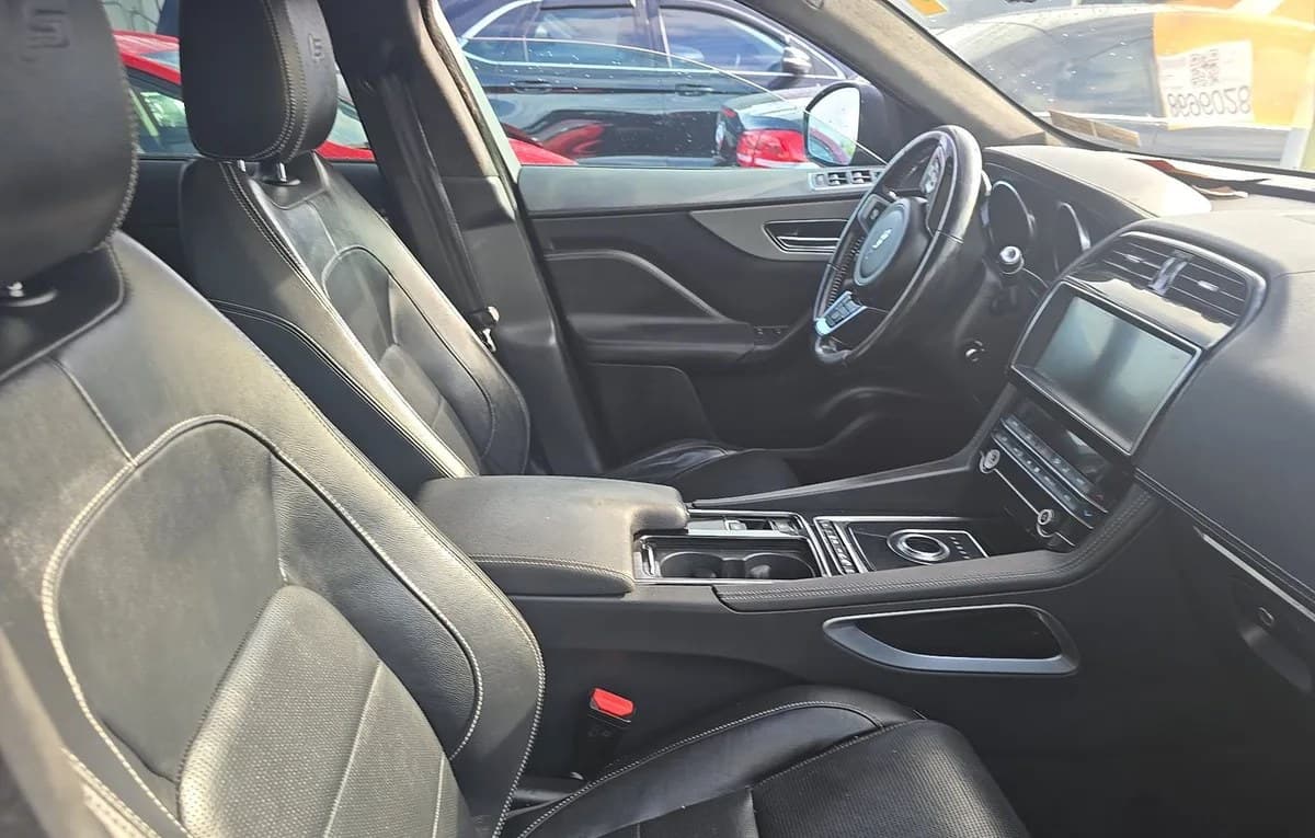 2020 JAGUAR F-PACE S 5