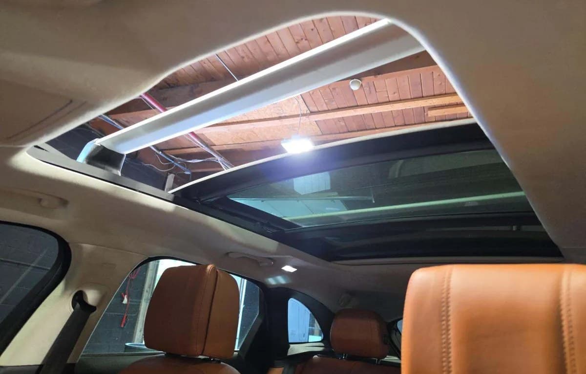2018 JAGUAR F-PACE PORTFOLIO 5