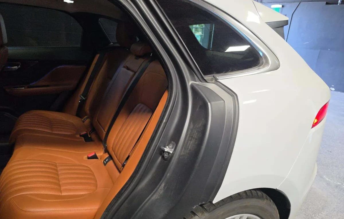 2018 JAGUAR F-PACE PORTFOLIO 7
