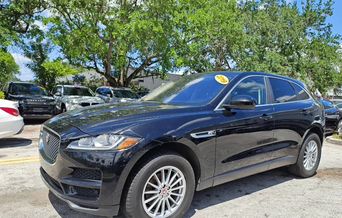 2019 JAGUAR F-PACE 25t 2