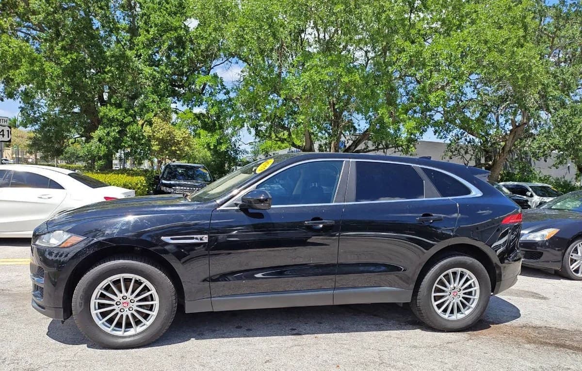 2019 JAGUAR F-PACE 25t 4
