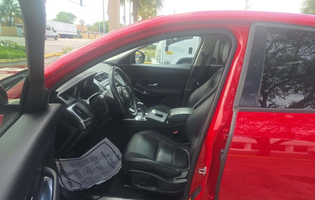 2019 JAGUAR E-PACE S 4