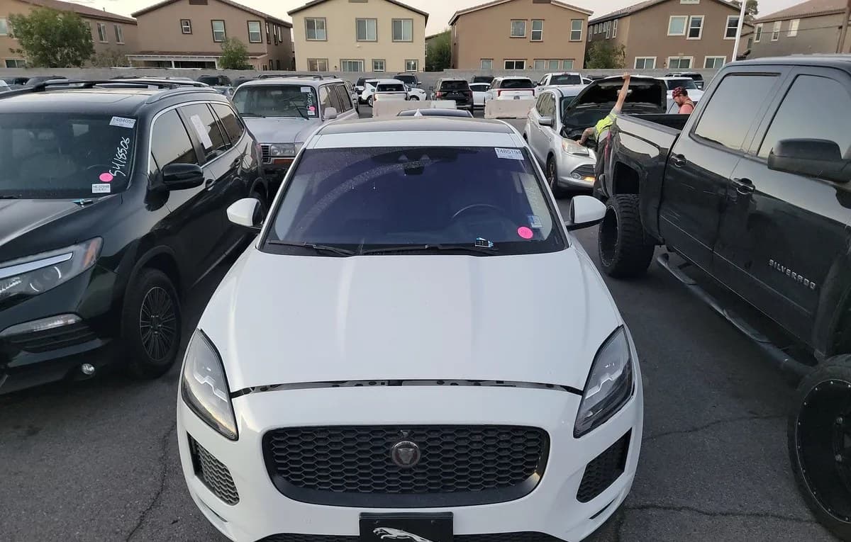 2018 JAGUAR E-PACE SE 3