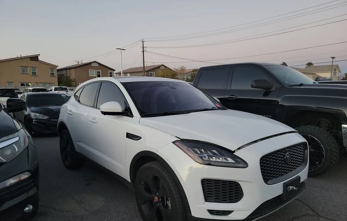 2018 JAGUAR E-PACE SE 4
