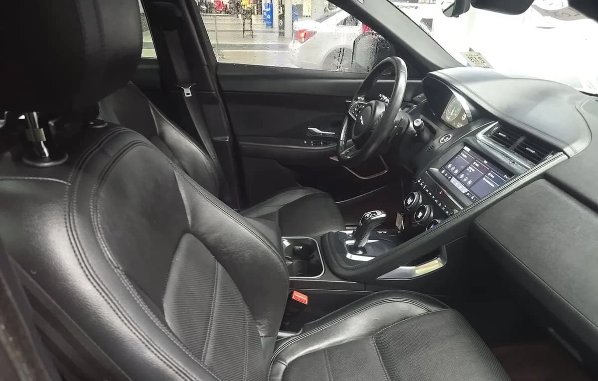 2019 JAGUAR E-PACE SE 5
