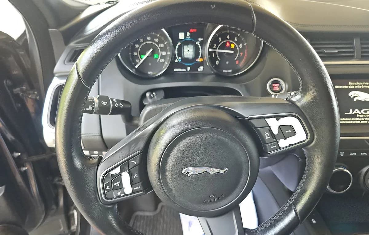2019 JAGUAR E-PACE SE 7