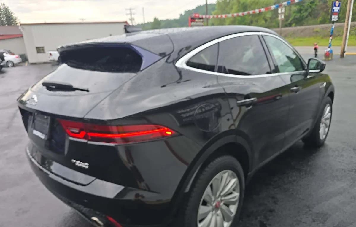 2018 JAGUAR E-PACE SE 4