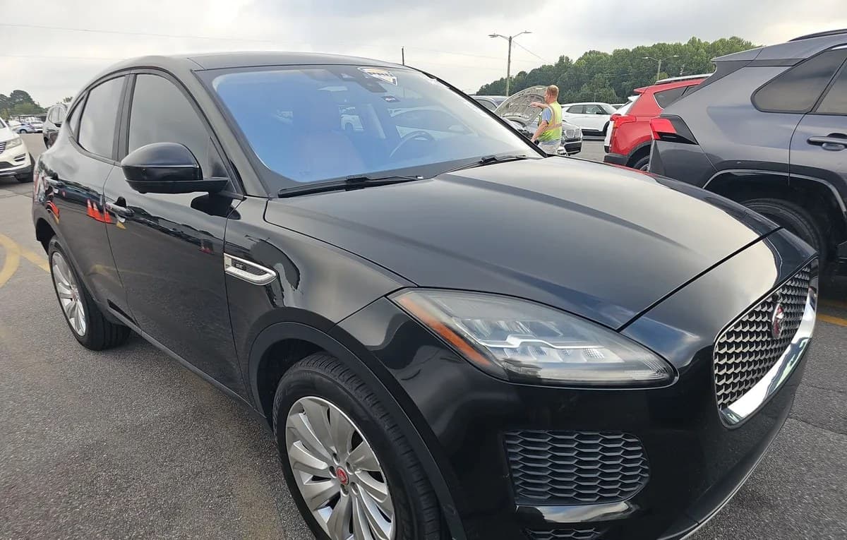 2019 JAGUAR E-PACE SE 4